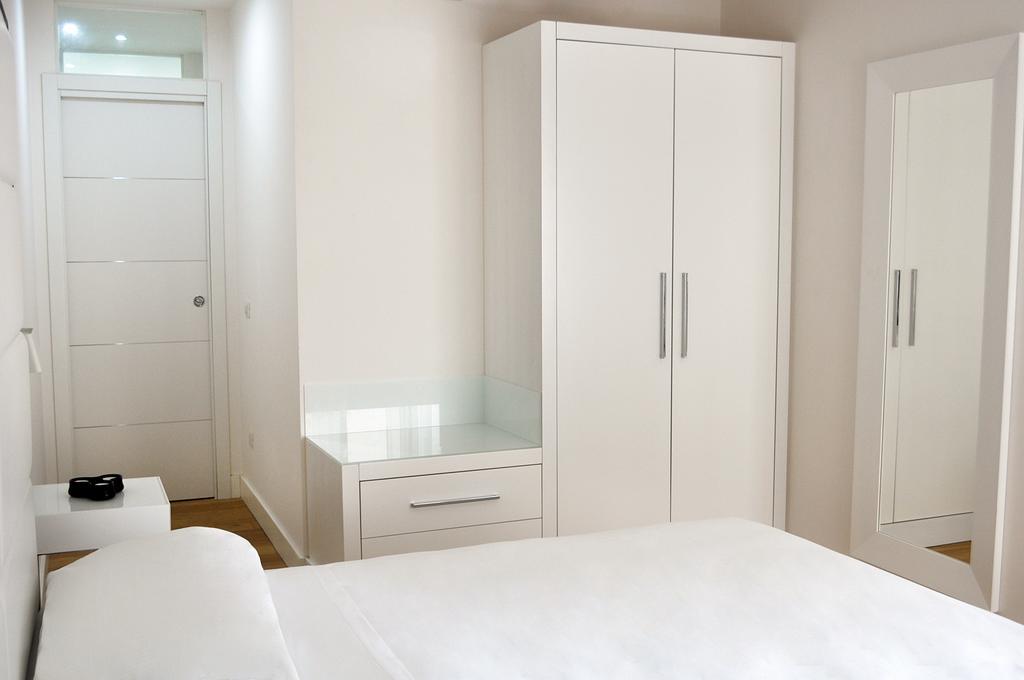 Apartment Lhp Chiaia